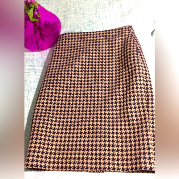 Ann Taylor Dresses & Skirts - Ann Taylor skirt